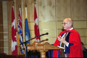 Daniel Kahneman speaking at the Congregation ceremony 